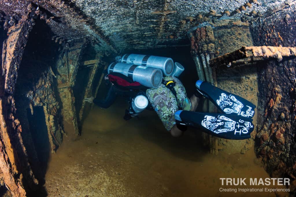 Wreck diving in a concealed space